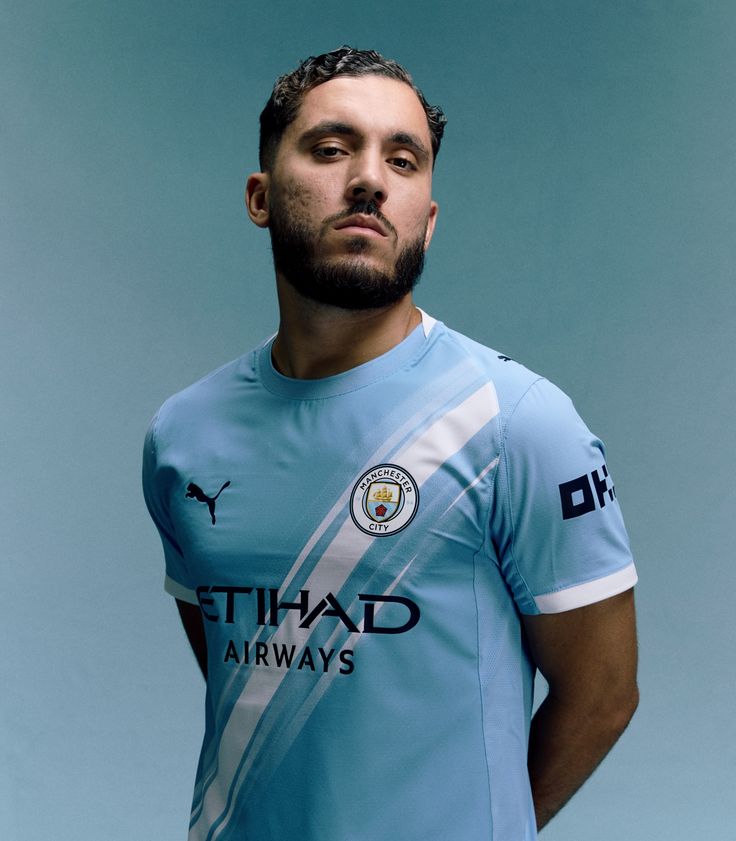 MANCHESTER CITY 1ra equipación 2025/2026