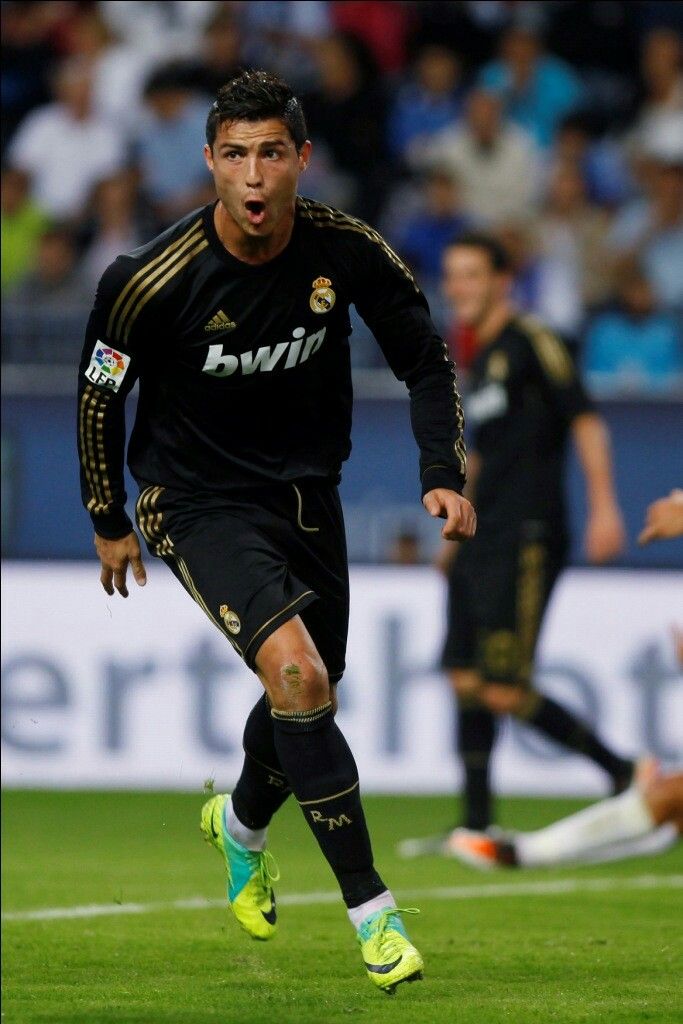 REAL MADRID RETRO 2da equipación 2011/2012